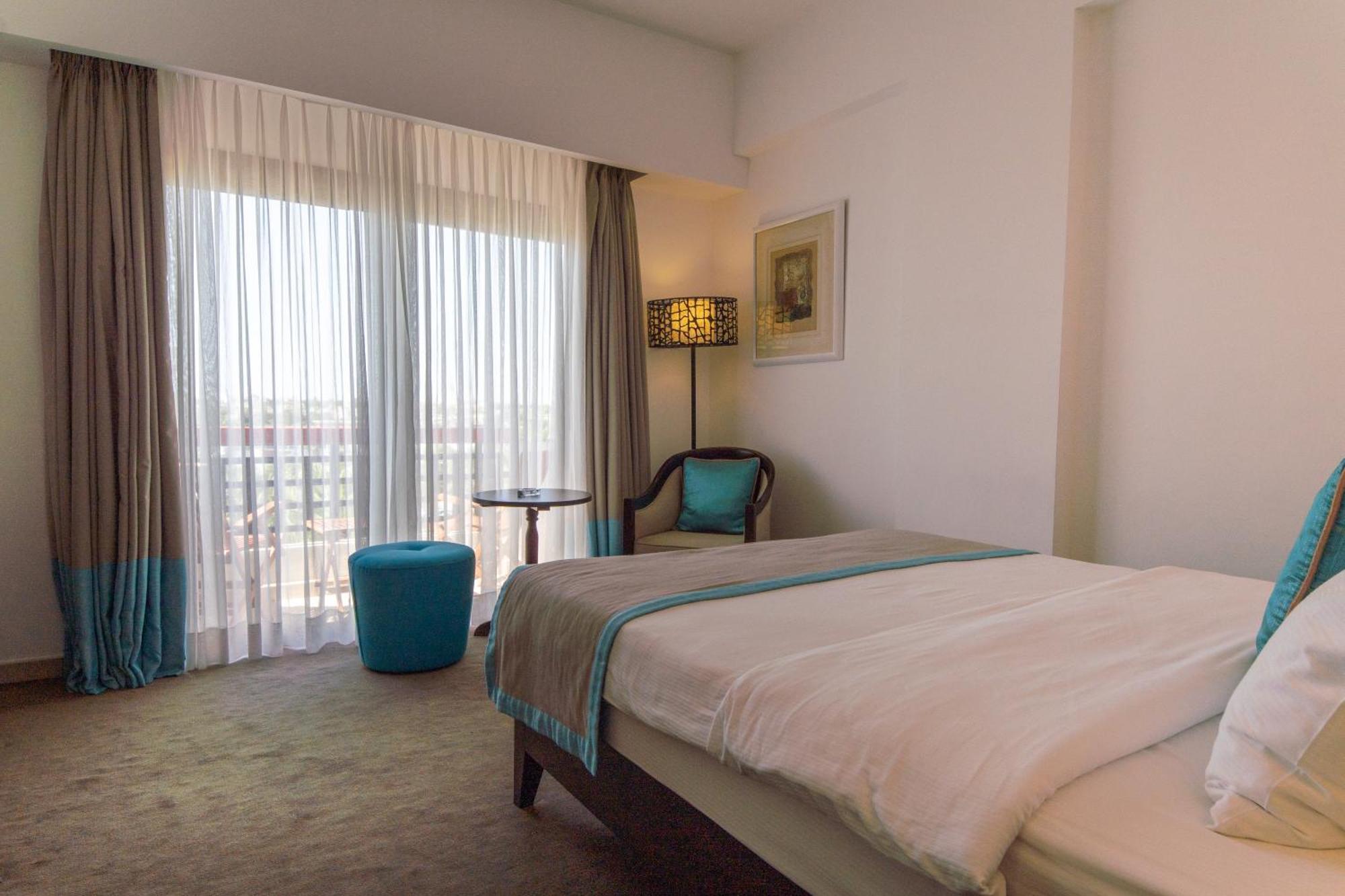 Arkin Palm Beach Hotel Famagusta  Esterno foto